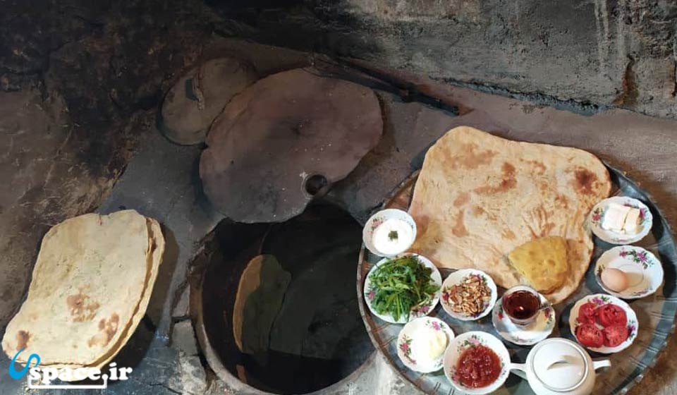 صبحانه  محلی اقامتگاه بوم گردی سرای مهر - بیرجند - روستای خراشاد